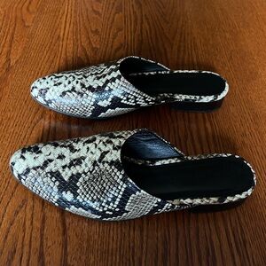 Freda Salvador Snakeskin Embossed Mules - 6.5/7 - Vanilla Snake